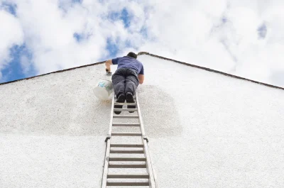 Peinture extérieure à Laval-Pradel — façades et ravalement